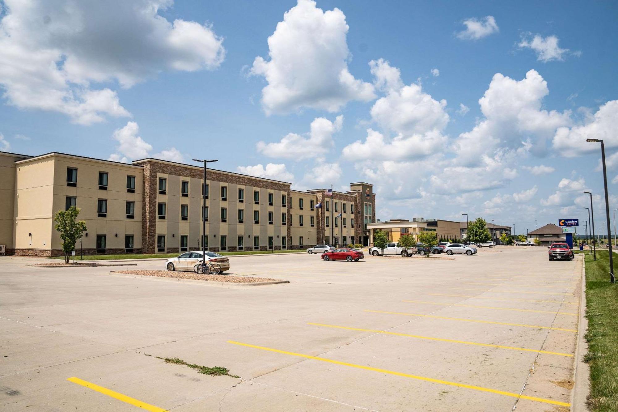 Comfort Suites University Brookings Exterior foto
